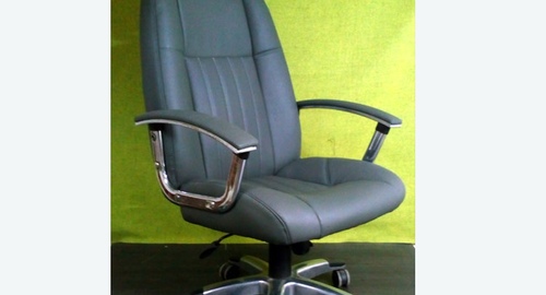 Перетяжка офисного кресла кожей. Новочеркасская